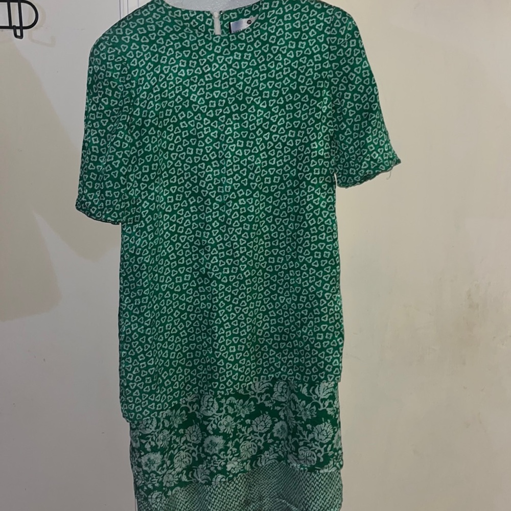 SAKS FIFTH AVENUE Jerri Sherman Collection 100% silk Dry Clean Only RN 60045
